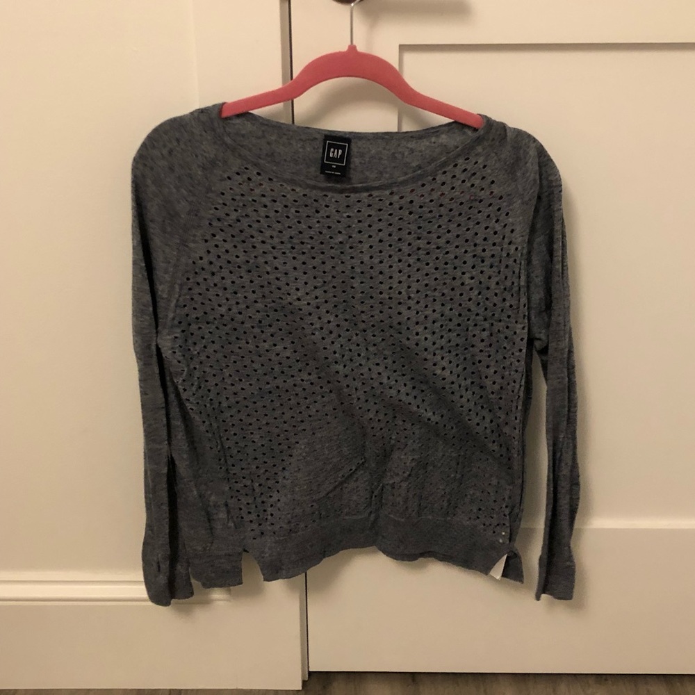 Gap sweater